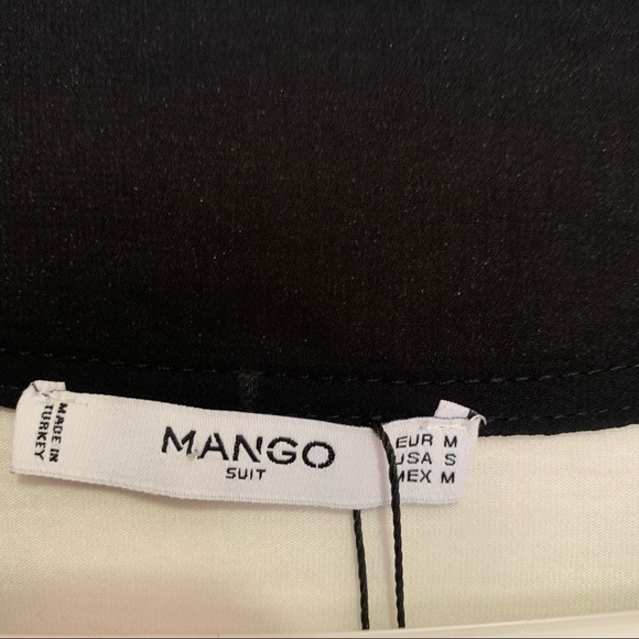 MANGO Blouse Off White With Black Collar NEW WITH TAGS Size Medium - Picture 10 of 11